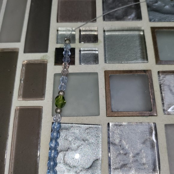 Vintage Silver & AB beads necklace - Picture 7 of 8